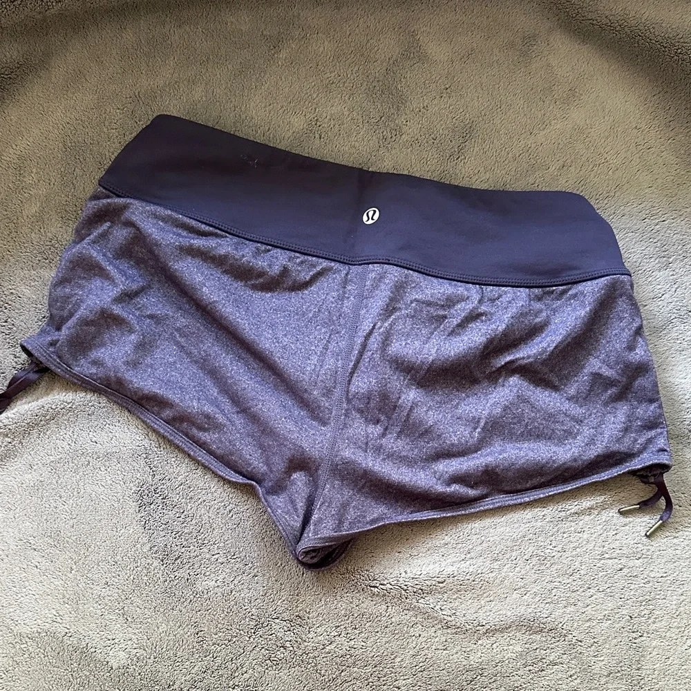lululemon athletica Women's Black and Gray Athletic Shorts - Picture 1 of 3